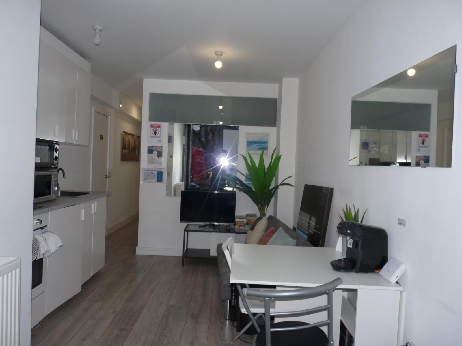Home Away Лондон Экстерьер фото