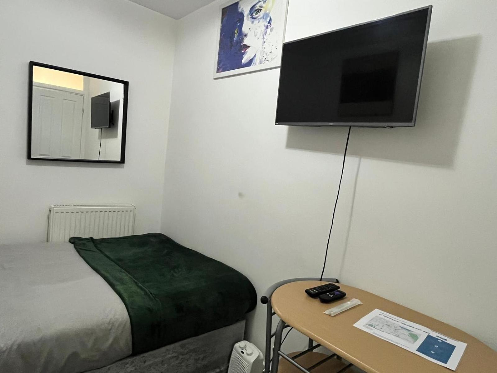 Home Away Лондон Экстерьер фото